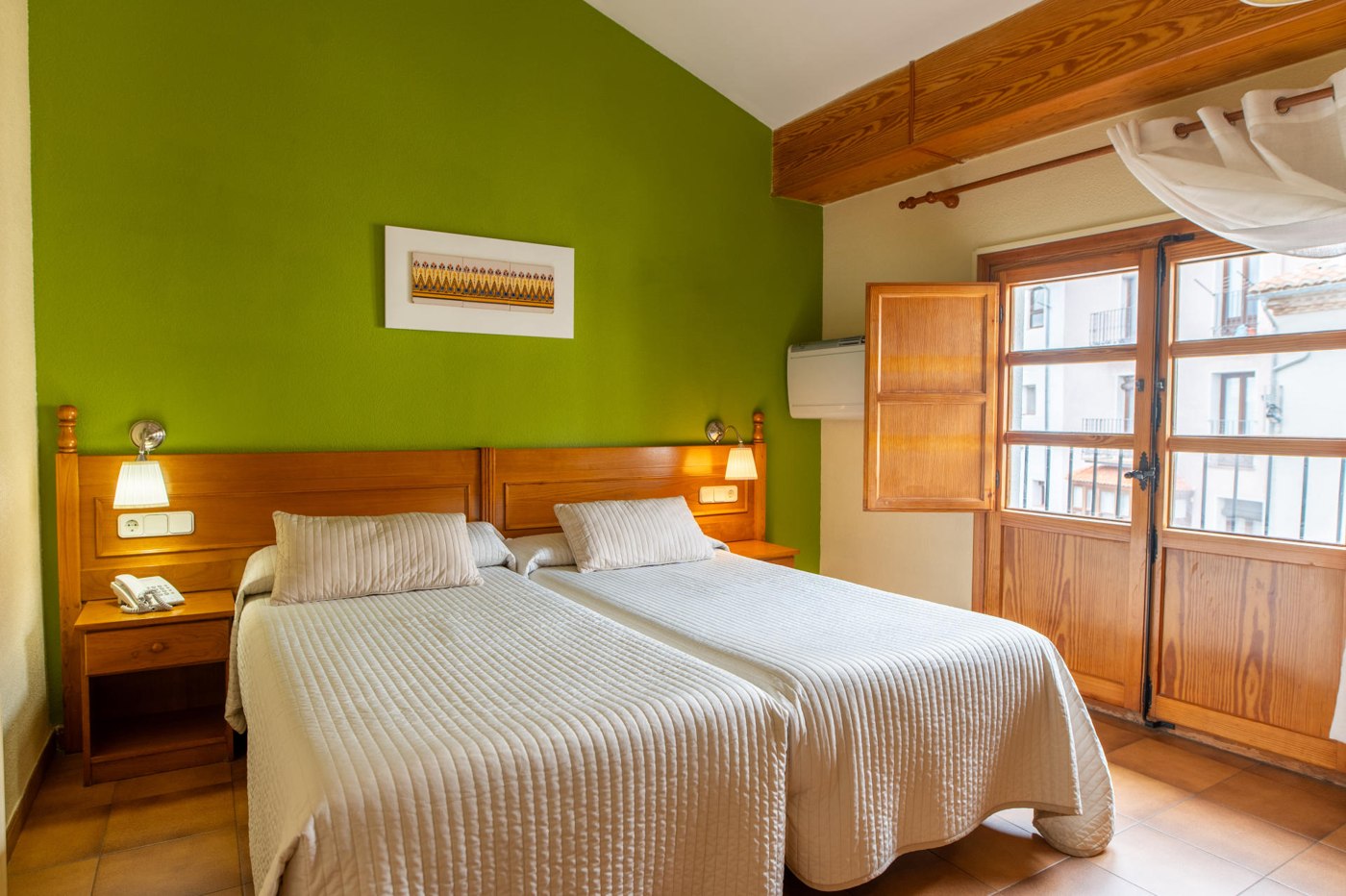 Habitación Doble con balcón y vistas del Hotel Rey Don Jaime