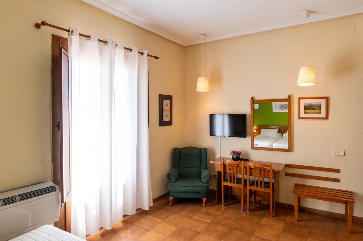 Habitación Familiar con balcón del Hotel Rey Don Jaime